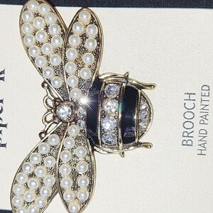 Piper K BEE Brooch Brand New On Card